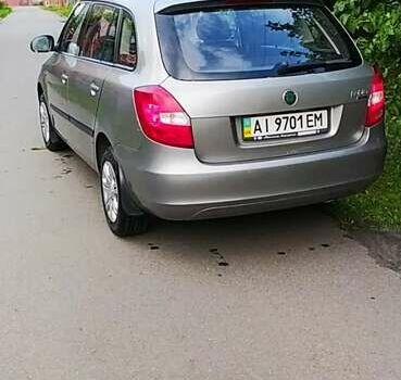 Бежевий Шкода Фабія, об'ємом двигуна 1.39 л та пробігом 73 тис. км за 6000 $, фото 1 на Automoto.ua