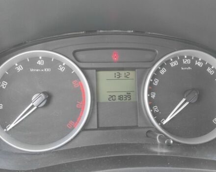 Бежевый Шкода Фабия, объемом двигателя 0 л и пробегом 202 тыс. км за 4800 $, фото 4 на Automoto.ua