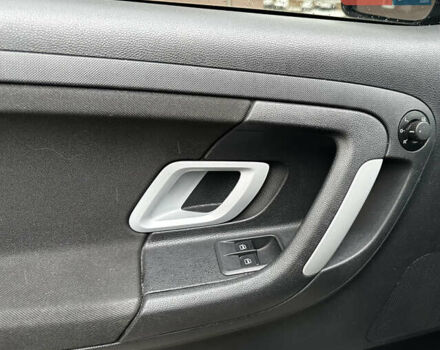 Бежевий Шкода Фабія, об'ємом двигуна 1.6 л та пробігом 240 тис. км за 6200 $, фото 4 на Automoto.ua