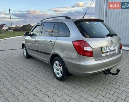 Шкода Фабия 2008 в Калиновке на Automoto.ua Бежевый Шкода Фабия, объемом двигателя 1.39 л и пробегом 300 тыс. км за 4499 $, фото 2 на Automoto.ua