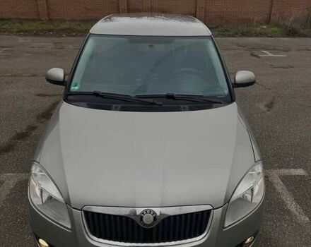 Бежевый Шкода Фабия, объемом двигателя 1.6 л и пробегом 278 тыс. км за 6150 $, фото 1 на Automoto.ua