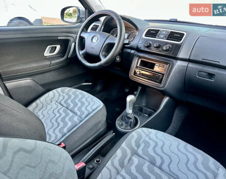 Бежевый Шкода Фабия, объемом двигателя 1.4 л и пробегом 180 тыс. км за 5800 $, фото 10 на Automoto.ua
