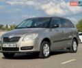 Бежевый Шкода Фабия, объемом двигателя 1.6 л и пробегом 201 тыс. км за 4499 $, фото 5 на Automoto.ua
