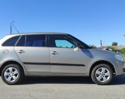 Бежевый Шкода Фабия, объемом двигателя 0 л и пробегом 202 тыс. км за 4800 $, фото 10 на Automoto.ua