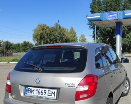 Бежевый Шкода Фабия, объемом двигателя 0 л и пробегом 202 тыс. км за 4800 $, фото 2 на Automoto.ua
