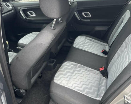 Бежевый Шкода Фабия, объемом двигателя 1.6 л и пробегом 186 тыс. км за 5750 $, фото 9 на Automoto.ua