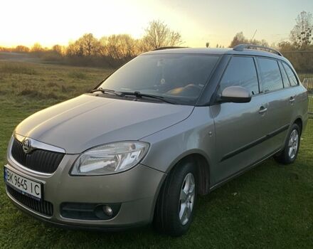 Бежевый Шкода Фабия, объемом двигателя 1.4 л и пробегом 310 тыс. км за 4200 $, фото 15 на Automoto.ua