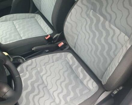 Бежевый Шкода Фабия, объемом двигателя 1.4 л и пробегом 190 тыс. км за 5750 $, фото 36 на Automoto.ua