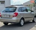 Бежевый Шкода Фабия, объемом двигателя 1.6 л и пробегом 201 тыс. км за 4499 $, фото 3 на Automoto.ua