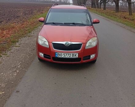 Бежевый Шкода Фабия, объемом двигателя 1.4 л и пробегом 340 тыс. км за 4350 $, фото 1 на Automoto.ua