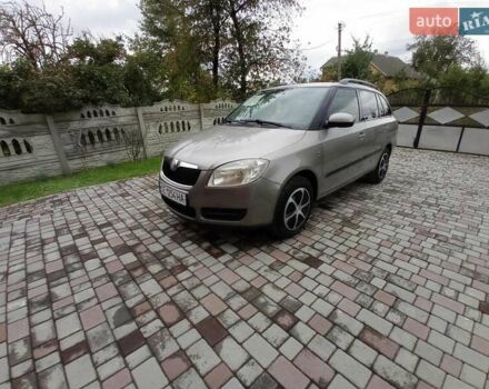 Бежевий Шкода Фабія, об'ємом двигуна 1.2 л та пробігом 314 тис. км за 4000 $, фото 1 на Automoto.ua
