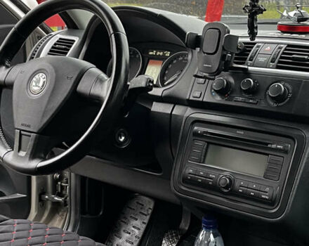 Бежевый Шкода Фабия, объемом двигателя 1.39 л и пробегом 139 тыс. км за 6300 $, фото 7 на Automoto.ua