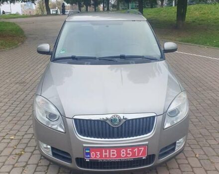 Бежевый Шкода Фабия, объемом двигателя 1.4 л и пробегом 190 тыс. км за 5750 $, фото 5 на Automoto.ua