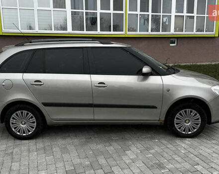 Бежевий Шкода Фабія, об'ємом двигуна 1.6 л та пробігом 240 тис. км за 6200 $, фото 1 на Automoto.ua