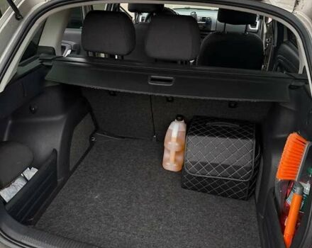 Бежевый Шкода Фабия, объемом двигателя 1.6 л и пробегом 278 тыс. км за 6150 $, фото 10 на Automoto.ua