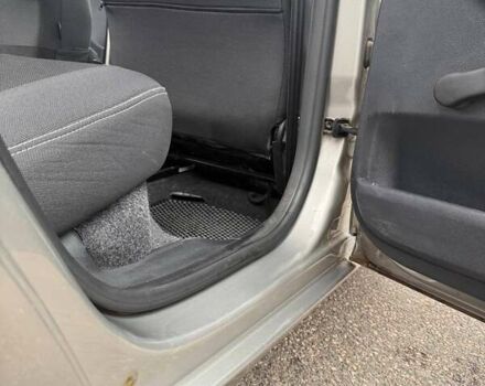 Бежевый Шкода Фабия, объемом двигателя 1.6 л и пробегом 278 тыс. км за 6150 $, фото 8 на Automoto.ua