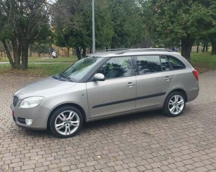 Бежевый Шкода Фабия, объемом двигателя 1.4 л и пробегом 190 тыс. км за 5750 $, фото 13 на Automoto.ua