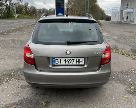 Бежевый Шкода Фабия, объемом двигателя 1.6 л и пробегом 225 тыс. км за 5750 $, фото 8 на Automoto.ua