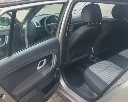 Бежевый Шкода Фабия, объемом двигателя 1.4 л и пробегом 190 тыс. км за 5750 $, фото 34 на Automoto.ua