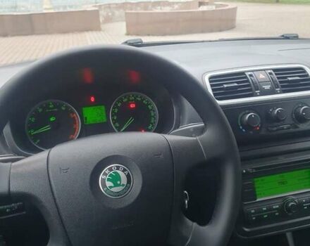 Бежевый Шкода Фабия, объемом двигателя 1.4 л и пробегом 190 тыс. км за 5750 $, фото 47 на Automoto.ua