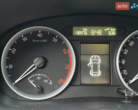 Бежевый Шкода Фабия, объемом двигателя 1.39 л и пробегом 139 тыс. км за 6300 $, фото 6 на Automoto.ua