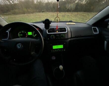 Бежевый Шкода Фабия, объемом двигателя 1.4 л и пробегом 310 тыс. км за 4200 $, фото 14 на Automoto.ua