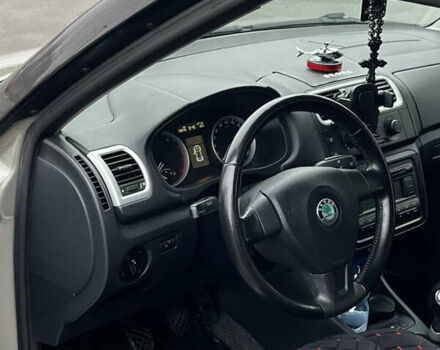 Бежевый Шкода Фабия, объемом двигателя 1.39 л и пробегом 139 тыс. км за 6300 $, фото 15 на Automoto.ua