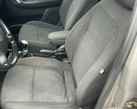 Бежевый Шкода Фабия, объемом двигателя 1.6 л и пробегом 225 тыс. км за 5750 $, фото 16 на Automoto.ua