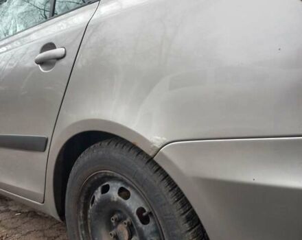 Бежевый Шкода Фабия, объемом двигателя 1.2 л и пробегом 285 тыс. км за 4000 $, фото 3 на Automoto.ua