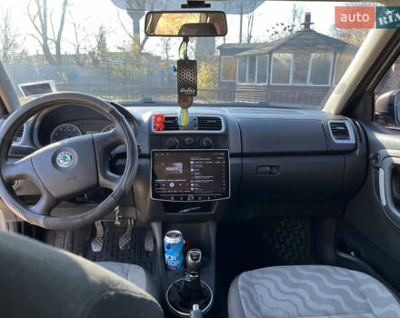 Бежевый Шкода Фабия, объемом двигателя 1.2 л и пробегом 170 тыс. км за 5500 $, фото 9 на Automoto.ua