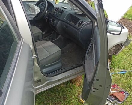 Бежевый Шкода Фабия, объемом двигателя 1.4 л и пробегом 360 тыс. км за 1500 $, фото 10 на Automoto.ua