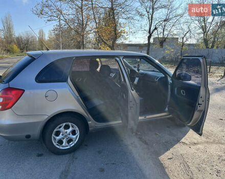 Бежевый Шкода Фабия, объемом двигателя 1.2 л и пробегом 170 тыс. км за 5500 $, фото 11 на Automoto.ua