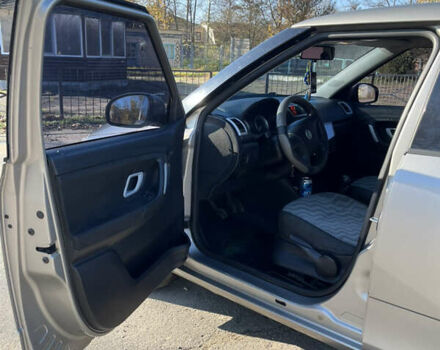 Бежевый Шкода Фабия, объемом двигателя 1.2 л и пробегом 170 тыс. км за 5500 $, фото 5 на Automoto.ua