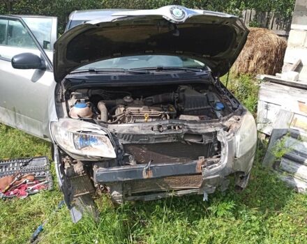 Бежевый Шкода Фабия, объемом двигателя 1.4 л и пробегом 360 тыс. км за 1500 $, фото 6 на Automoto.ua