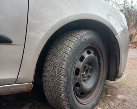 Бежевый Шкода Фабия, объемом двигателя 1.2 л и пробегом 285 тыс. км за 4000 $, фото 5 на Automoto.ua