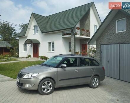 Бежевый Шкода Фабия, объемом двигателя 1.2 л и пробегом 323 тыс. км за 5000 $, фото 4 на Automoto.ua