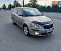 Бежевый Шкода Фабия, объемом двигателя 1.2 л и пробегом 260 тыс. км за 4500 $, фото 1 на Automoto.ua