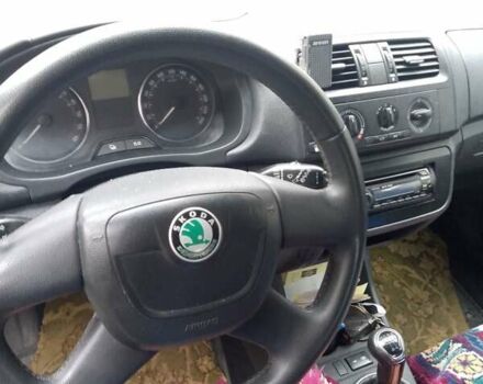 Бежевий Шкода Фабія, об'ємом двигуна 1.6 л та пробігом 291 тис. км за 4800 $, фото 12 на Automoto.ua