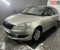 Бежевый Шкода Фабия, объемом двигателя 1.2 л и пробегом 306 тыс. км за 2999 $, фото 1 на Automoto.ua