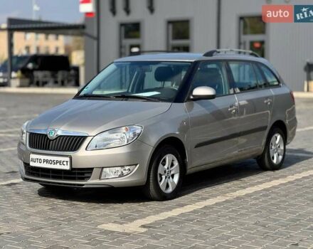 Бежевый Шкода Фабия, объемом двигателя 1.4 л и пробегом 191 тыс. км за 6200 $, фото 2 на Automoto.ua
