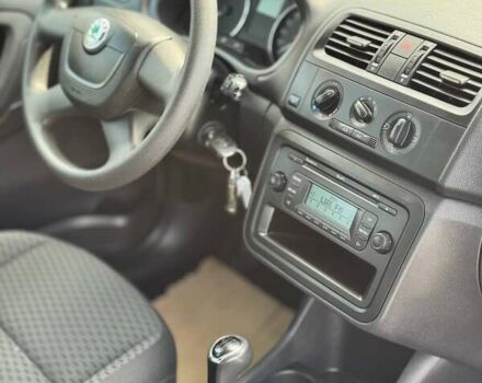 Бежевый Шкода Фабия, объемом двигателя 1.4 л и пробегом 191 тыс. км за 6200 $, фото 7 на Automoto.ua