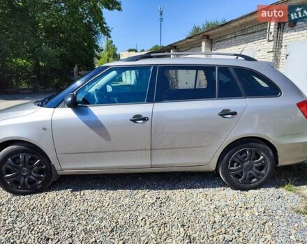 Бежевый Шкода Фабия, объемом двигателя 1.2 л и пробегом 195 тыс. км за 5200 $, фото 8 на Automoto.ua