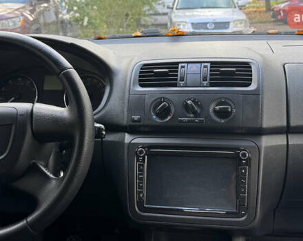 Бежевый Шкода Фабия, объемом двигателя 1.39 л и пробегом 190 тыс. км за 6800 $, фото 1 на Automoto.ua