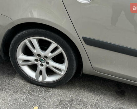 Бежевый Шкода Фабия, объемом двигателя 1.39 л и пробегом 190 тыс. км за 6800 $, фото 6 на Automoto.ua