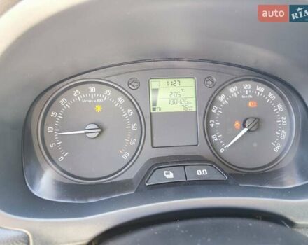 Бежевый Шкода Фабия, объемом двигателя 1.2 л и пробегом 195 тыс. км за 5200 $, фото 1 на Automoto.ua