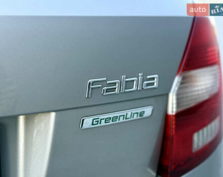 Бежевий Шкода Фабія, об'ємом двигуна 1.2 л та пробігом 302 тис. км за 5499 $, фото 16 на Automoto.ua