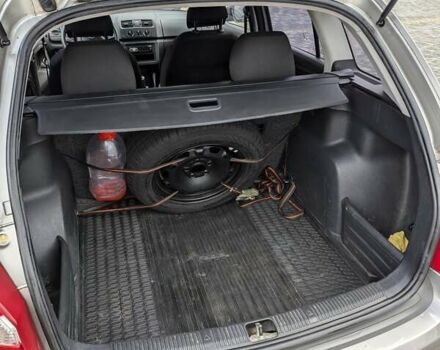 Бежевый Шкода Фабия, объемом двигателя 1.39 л и пробегом 143 тыс. км за 5850 $, фото 6 на Automoto.ua