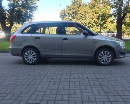 Бежевый Шкода Фабия, объемом двигателя 1.2 л и пробегом 150 тыс. км за 4400 $, фото 12 на Automoto.ua