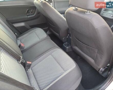 Бежевый Шкода Фабия, объемом двигателя 1.2 л и пробегом 218 тыс. км за 8400 $, фото 9 на Automoto.ua