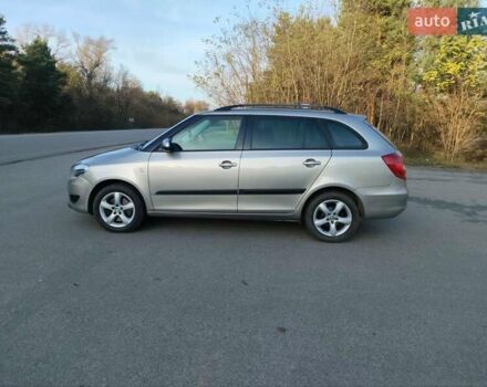 Бежевый Шкода Фабия, объемом двигателя 1.2 л и пробегом 218 тыс. км за 8400 $, фото 7 на Automoto.ua